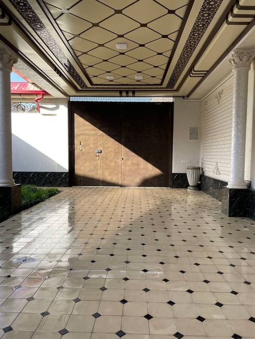6-xonali uy, 300 m²