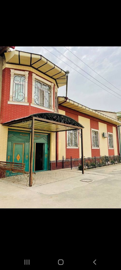 9-комнатный дом, 260 м²