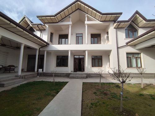 8-комнатный дом, 380 м²