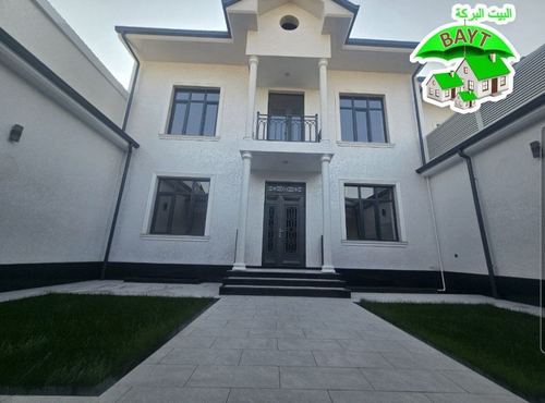 7-комнатный дом, 300 м²