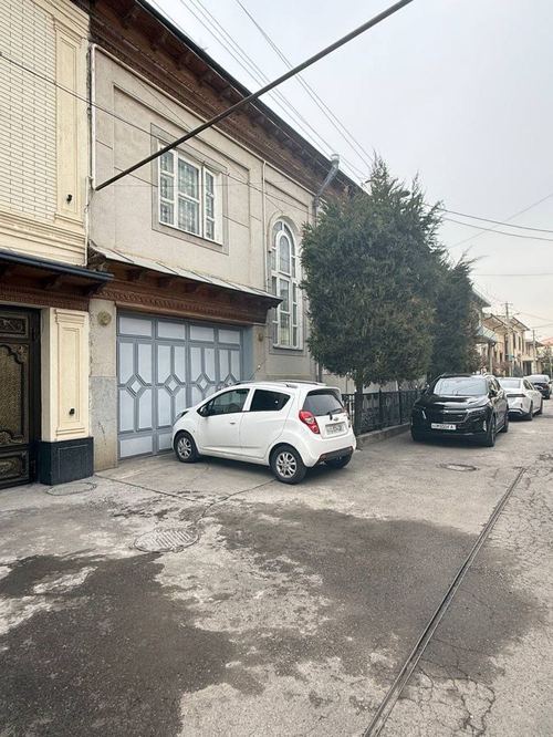 10-комнатный дом, 600 м²