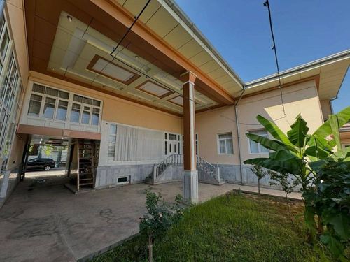 10-room house, 834 m²