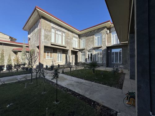 8-room house, 640 m²