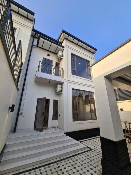 4-room house, 220 m²