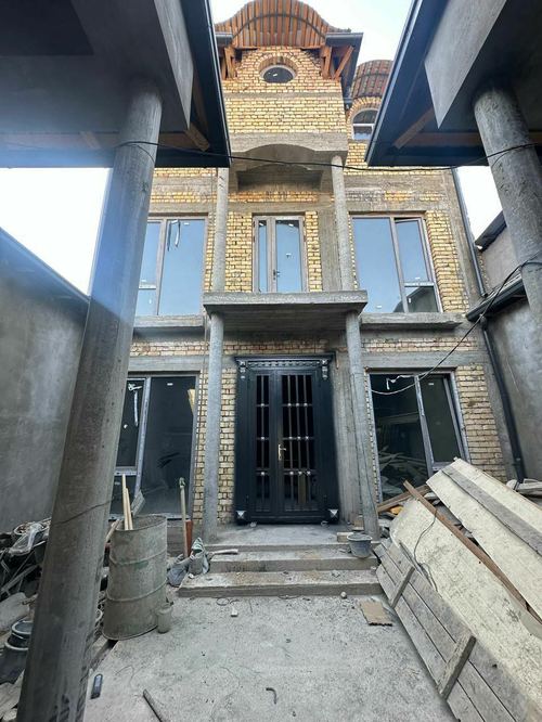 7-комнатный дом, 350 м²