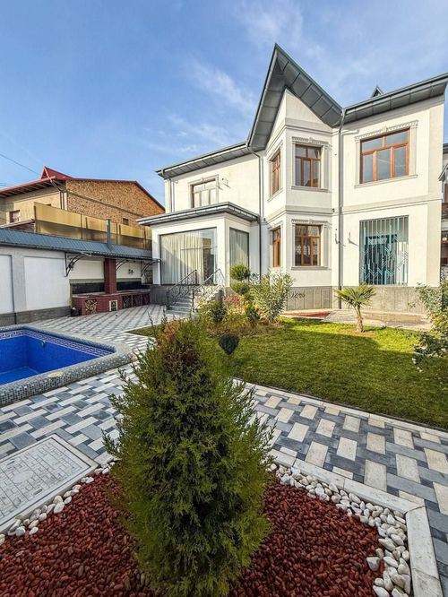 6-комнатный дом, 300 м²