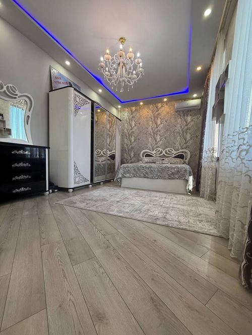 6-комнатный коттедж, 240 м²