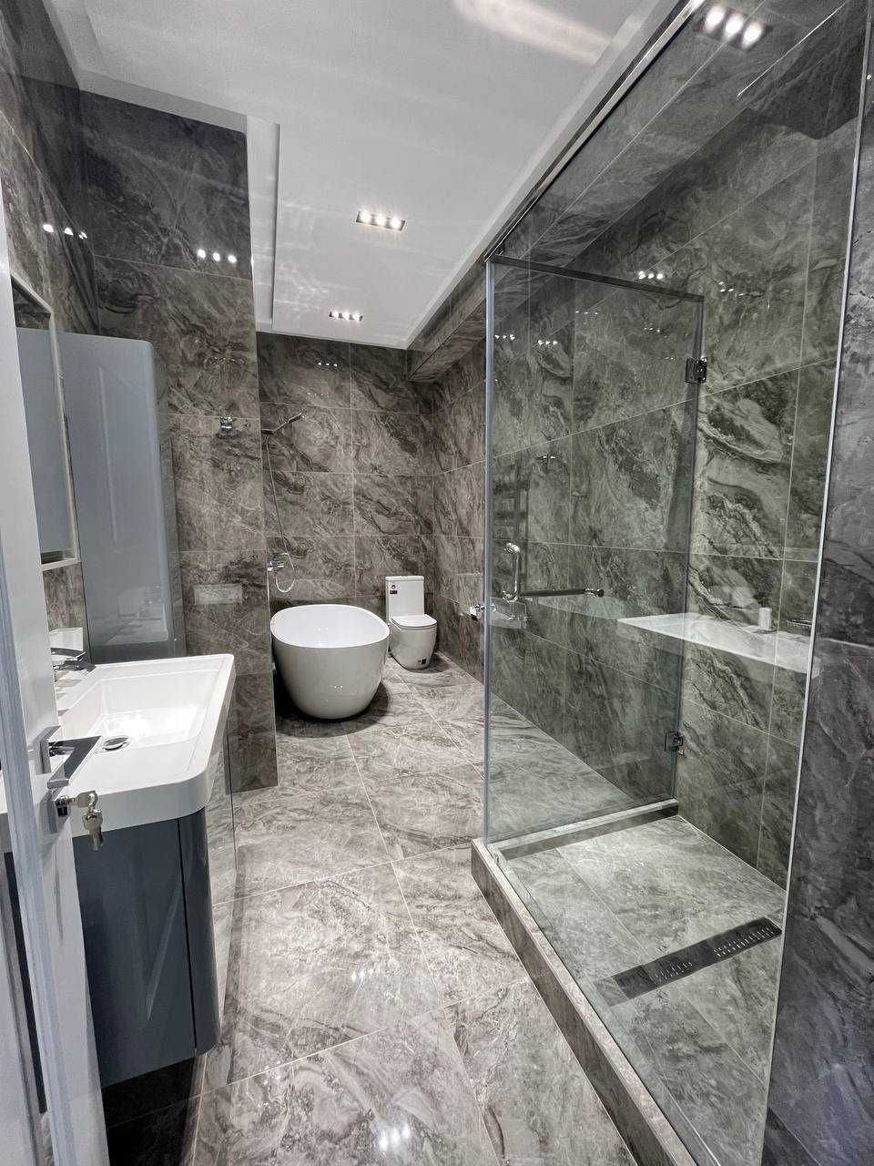 6-комнатный коттедж, 375 м², Ташкент, Яшнабадский район, на продажу