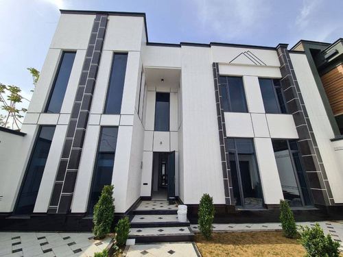 5-room house, 360 m²