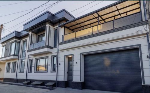 8-комнатный дом, 350 м²