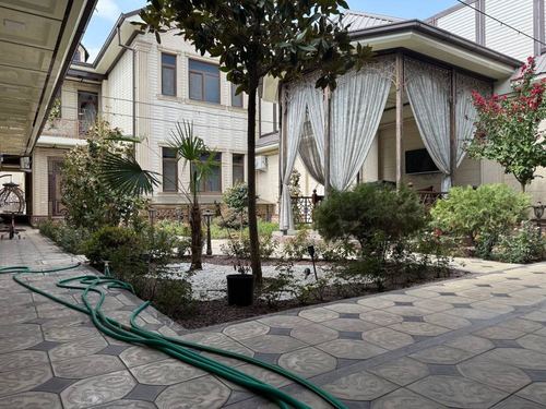 7-комнатный дом, 350 м²