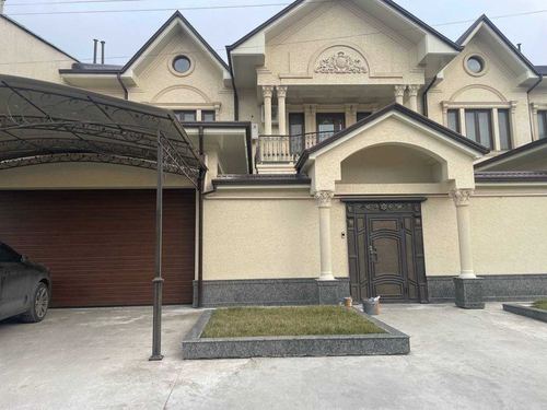7-room house, 4 m²