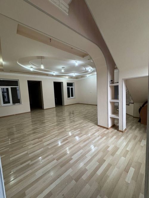 7-room house, 600 m²