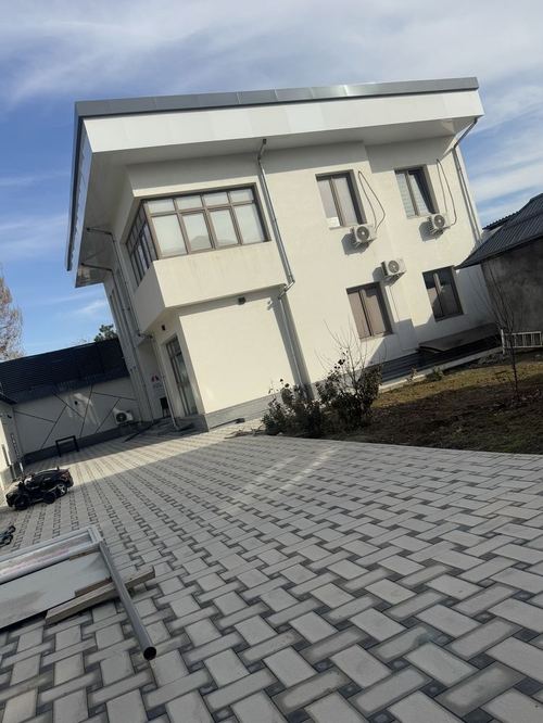 8-комнатный дом, 390 м²