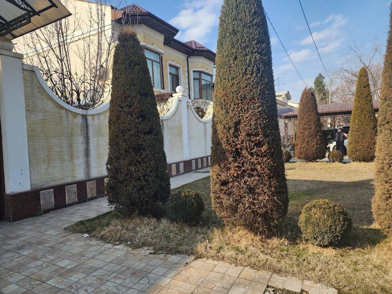 6-комнатный дом, 250 м², Ташкент, Учтепинский район, на продажу