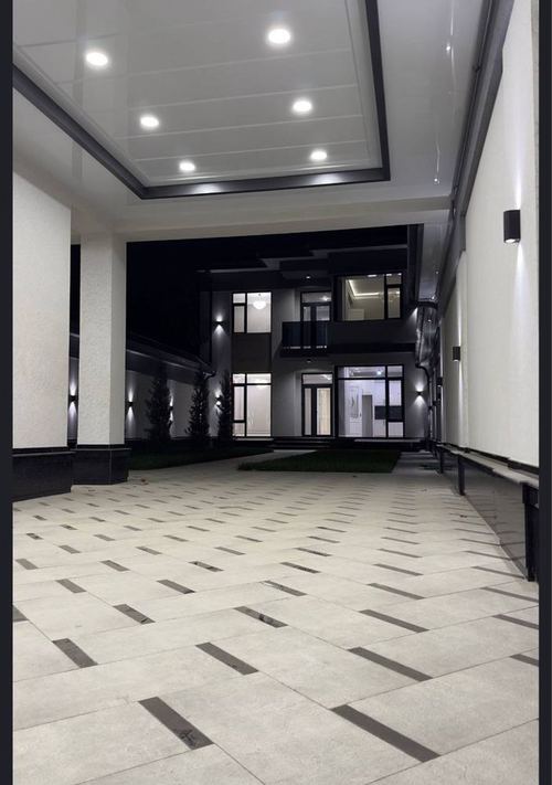 6-комнатный дом, 300 м²
