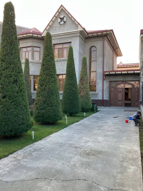 10-комнатный дом, 400 м²