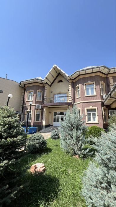 12-room house, 6 m²