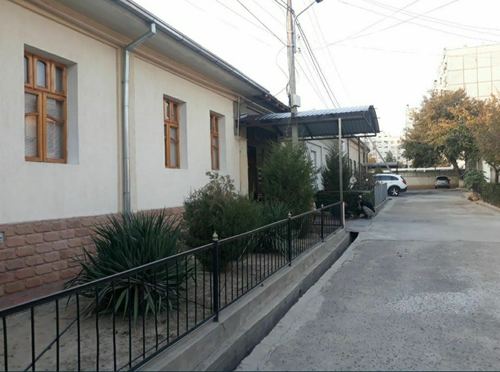6-room house part, 800000 m²