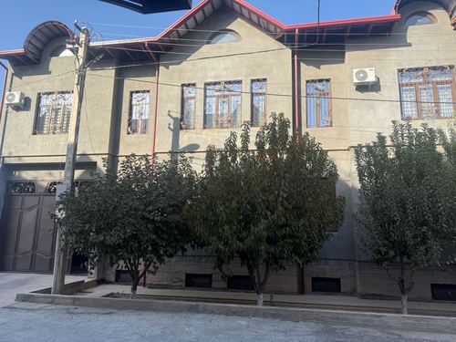 10-комнатная часть дома, 600 м²