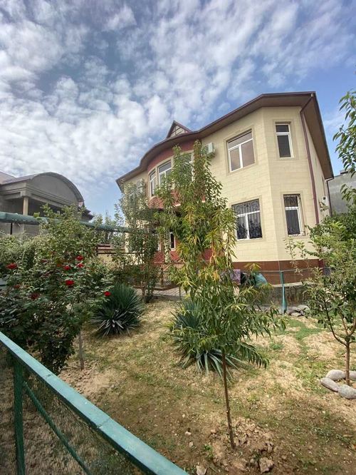 9-xonali uy, 265 m²