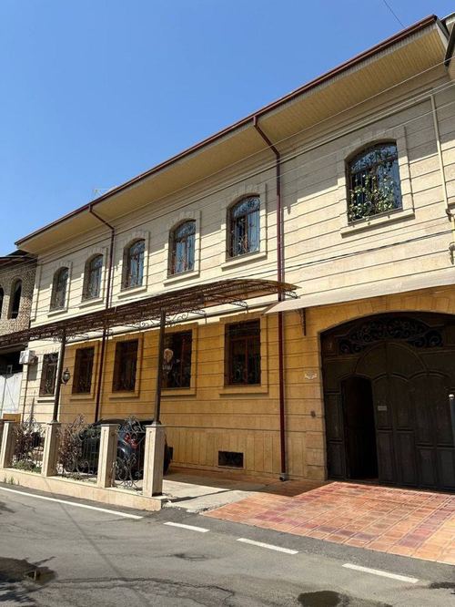 10-room house, 600 m²