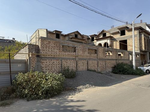 12-xonali uy, 500 m²