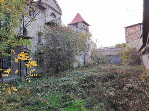 30-комнатный дом, 2700 м²