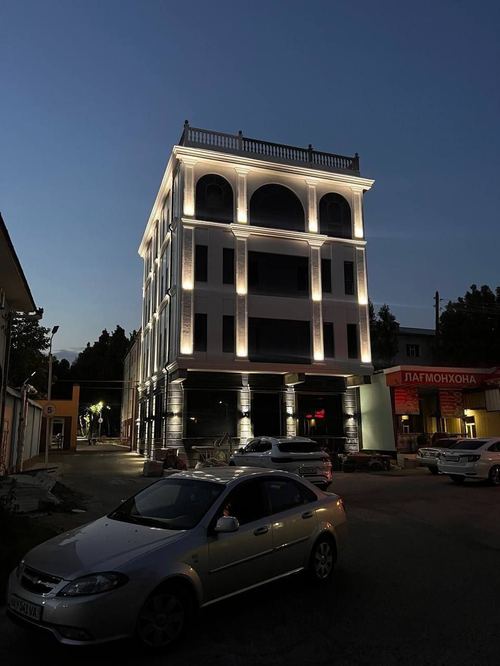 22-room house, 900 m²