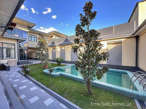 6-room house, 550 m²