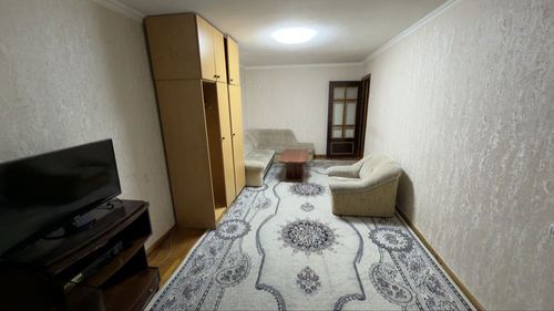 4-xonali kvartira, 77 m²