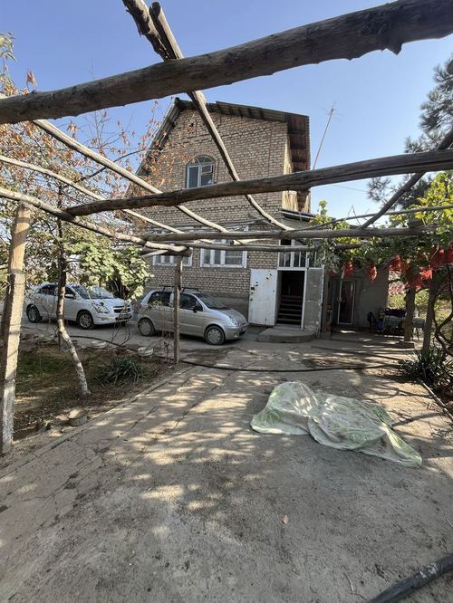 5-комнатная дача, 6000 м²