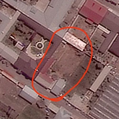 8-xonali uy, 1200 m²