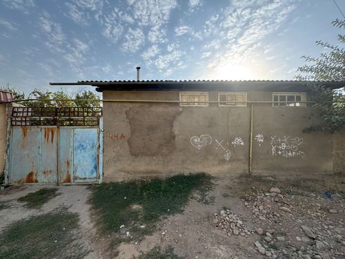 Kuylyuk. Urgent sale of a plot with a house [7.68 sotok] - owner.