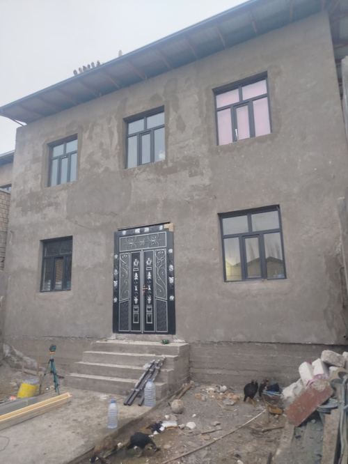 Hoji ota mahallasida 2 sotix, 7 xonali uy sotiladi