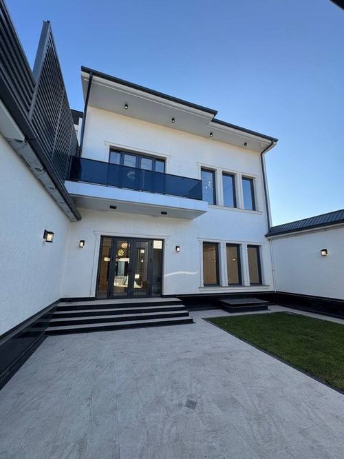 6-комнатный дом, 400 м²