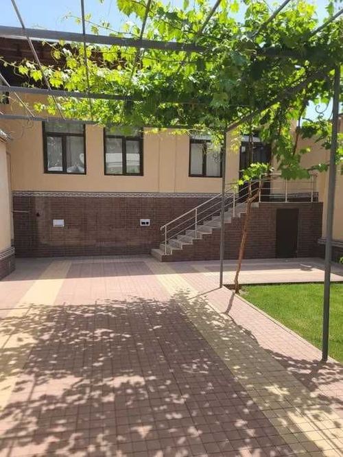 6-комнатный дом, 300 м²