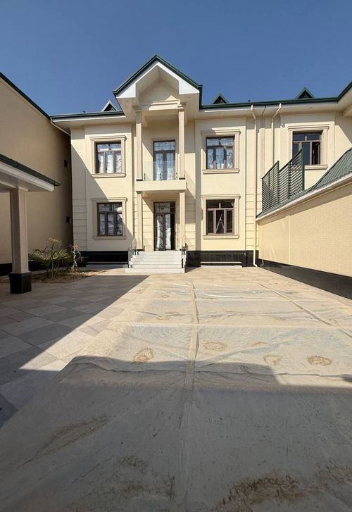 6-room house, 590 m²