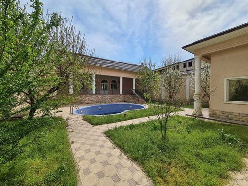 6-комнатный дом, 750 м²