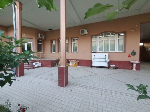 10-комнатный дом, 1200 м²