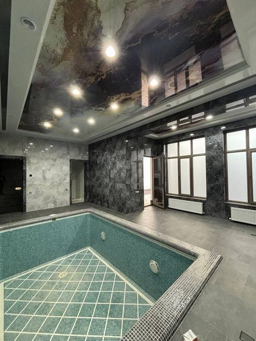 6-room house, 370 m²