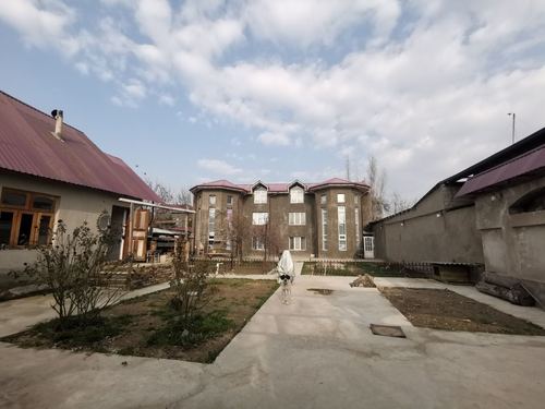 7-room house, 400 m²