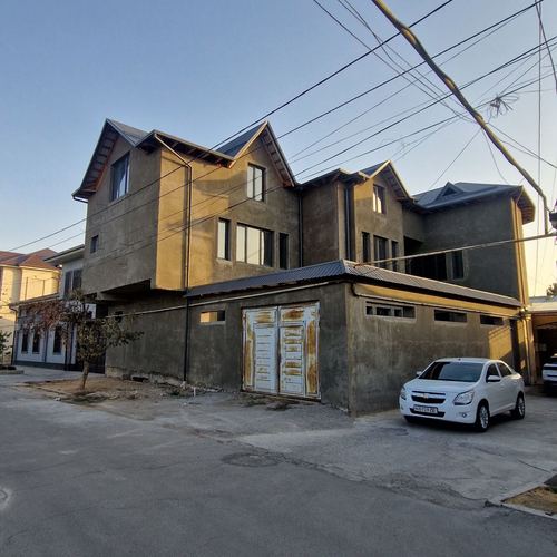 10-room house, 700 m²