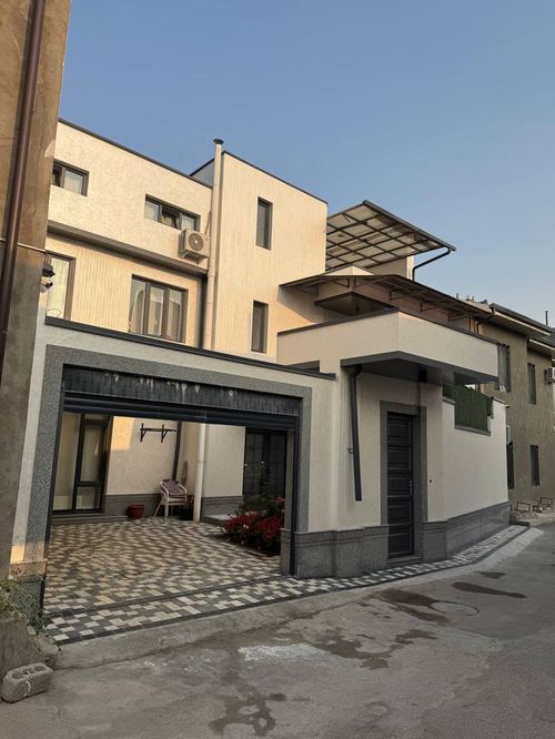 8-комнатный коттедж, 450 м²