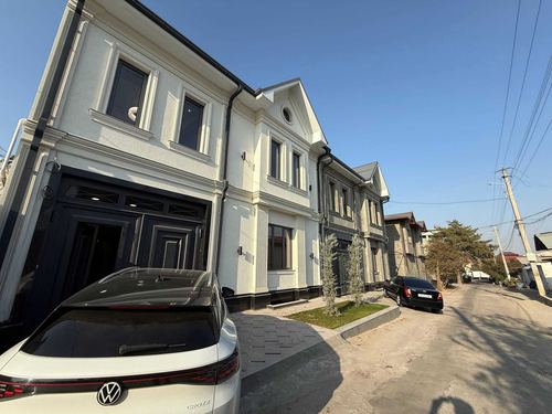 6-комнатный дом, 440 м²