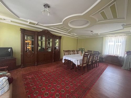 12-room house part, 10000 m²