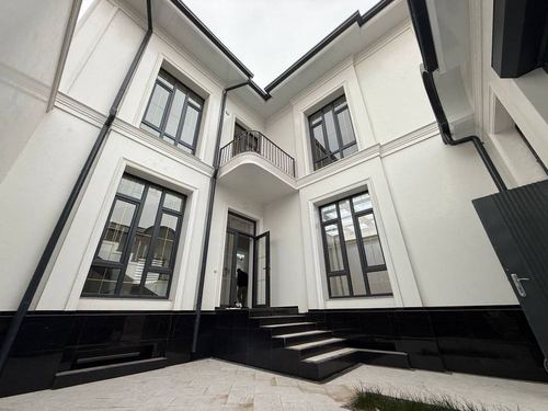 5-room house, 277 m²