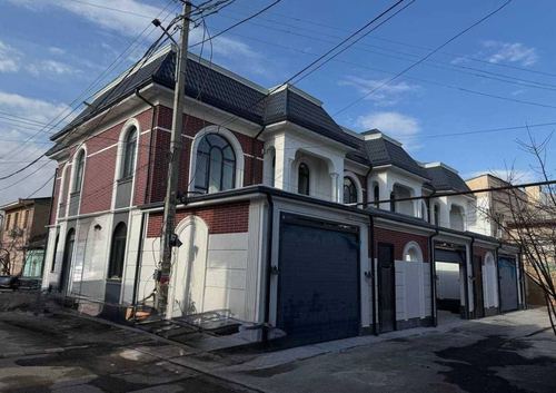 4-комнатный коттедж, 262 м²