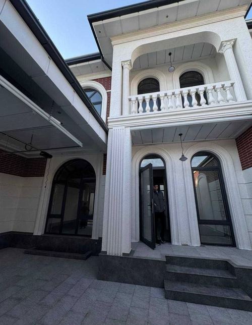 4-комнатный коттедж, 262 м²