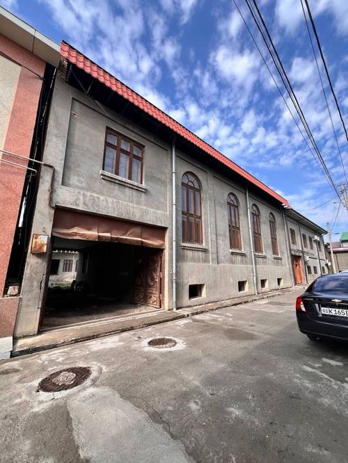 10-комнатный дом, 840 м²